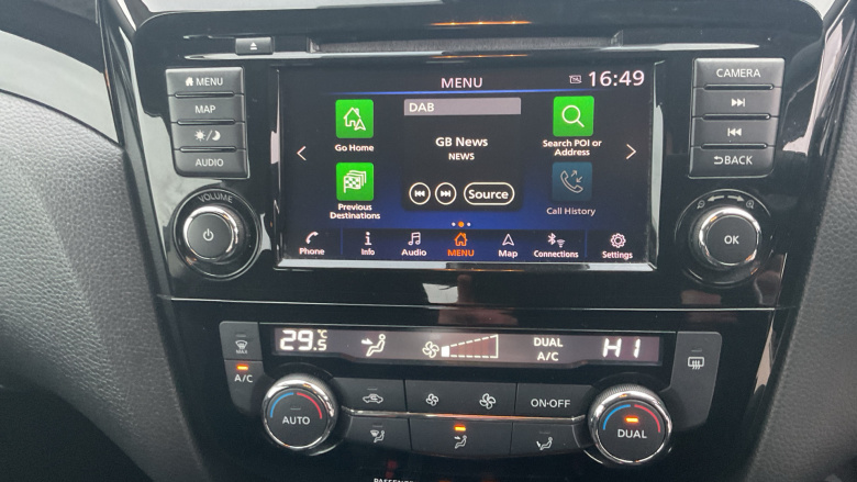 Nissan Qashqai 1.3 DiG-T Acenta Premium 5dr Petrol Hatchback